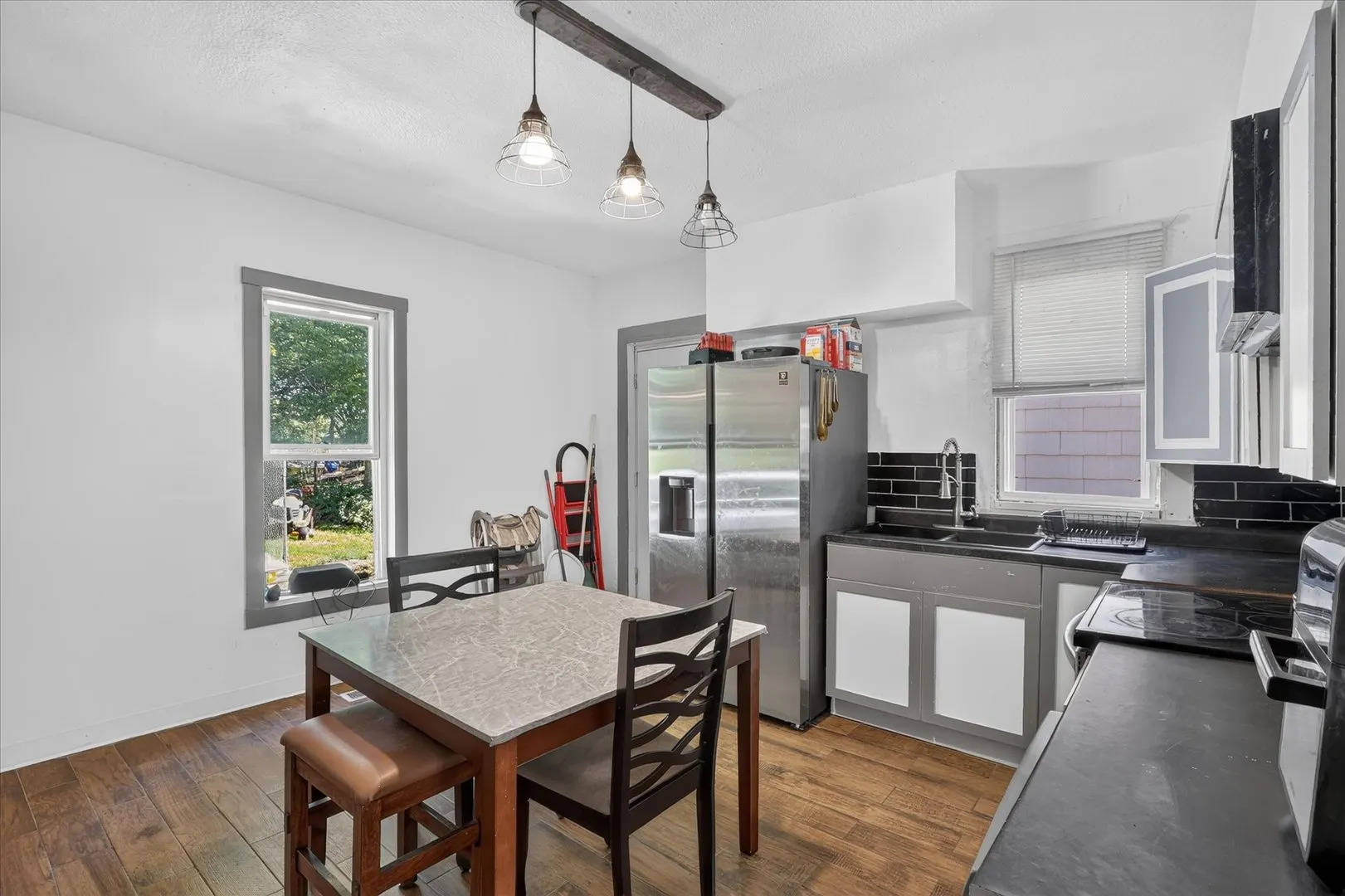 918 S 3rd Street IL