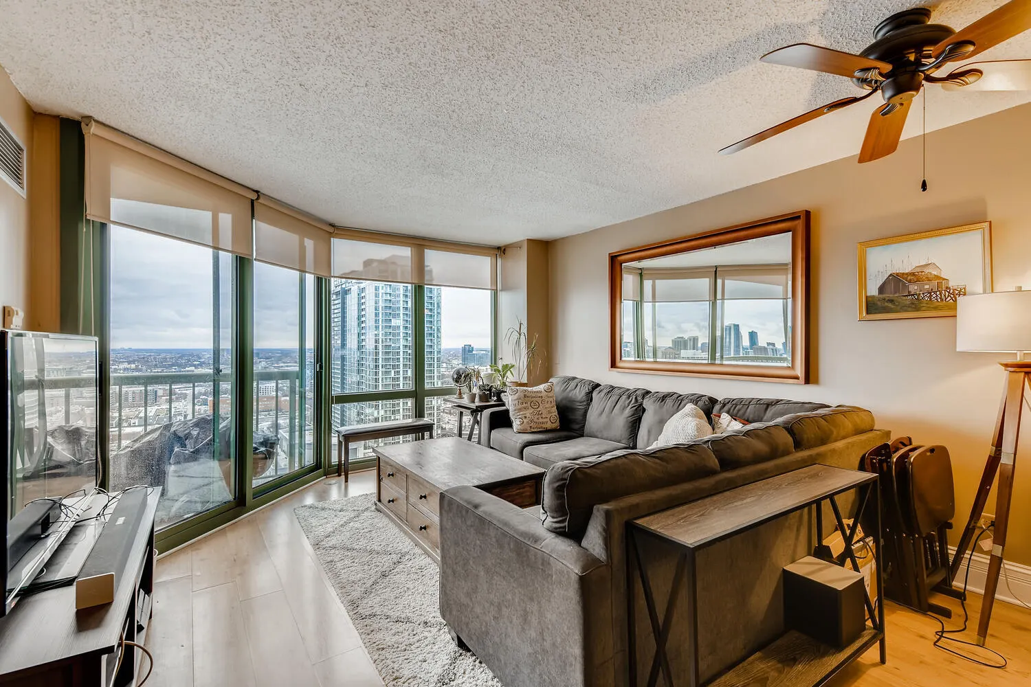 111 W Maple Street IL #2809