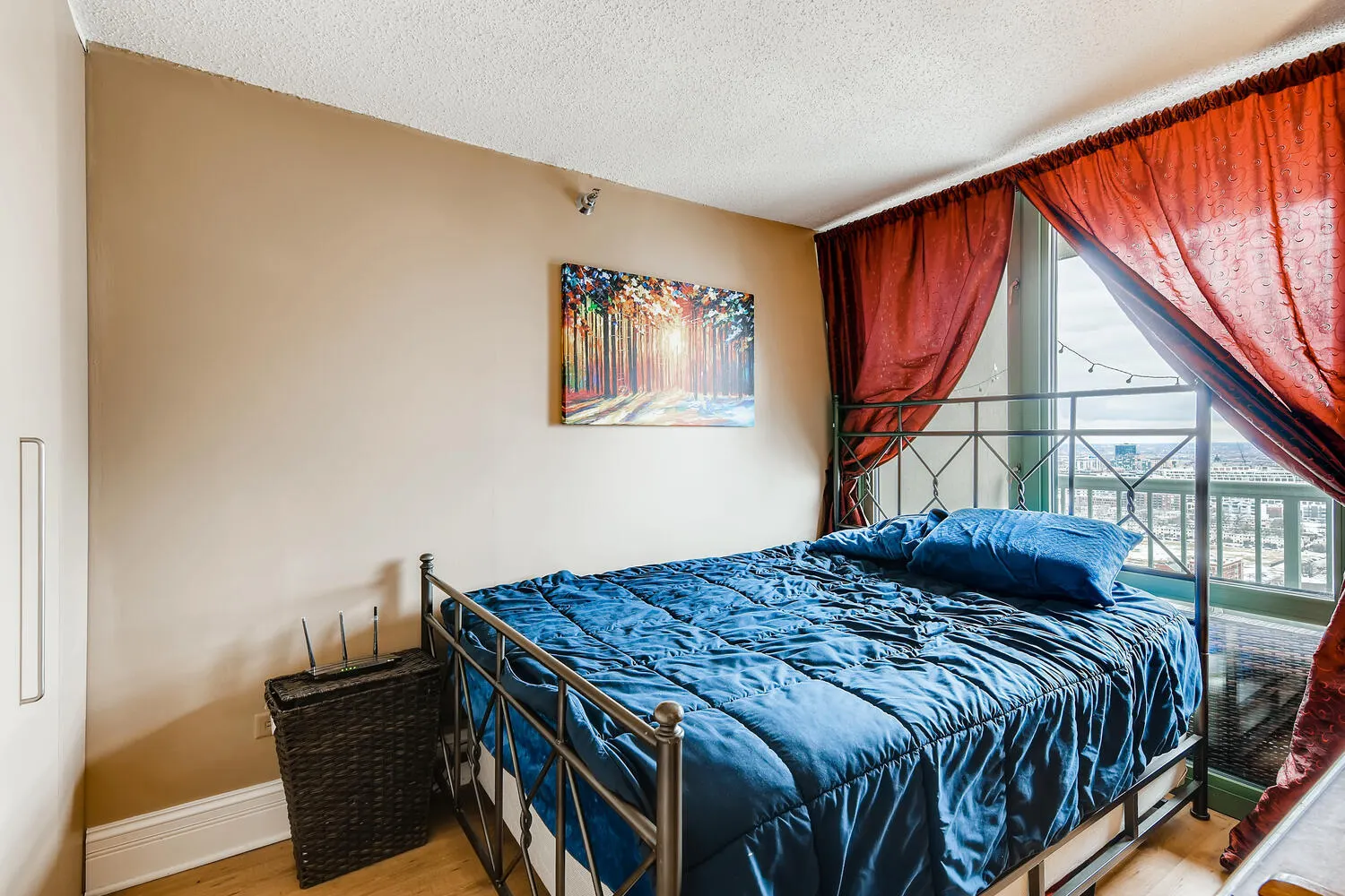 111 W Maple Street IL #2809