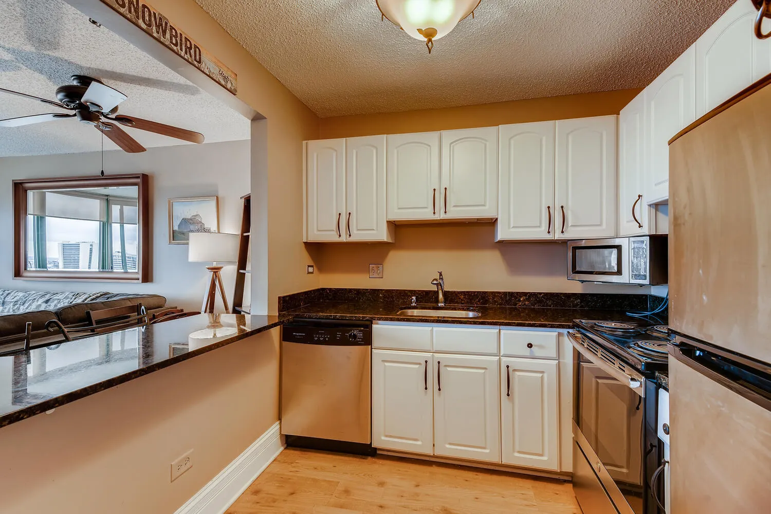 111 W Maple Street IL #2809