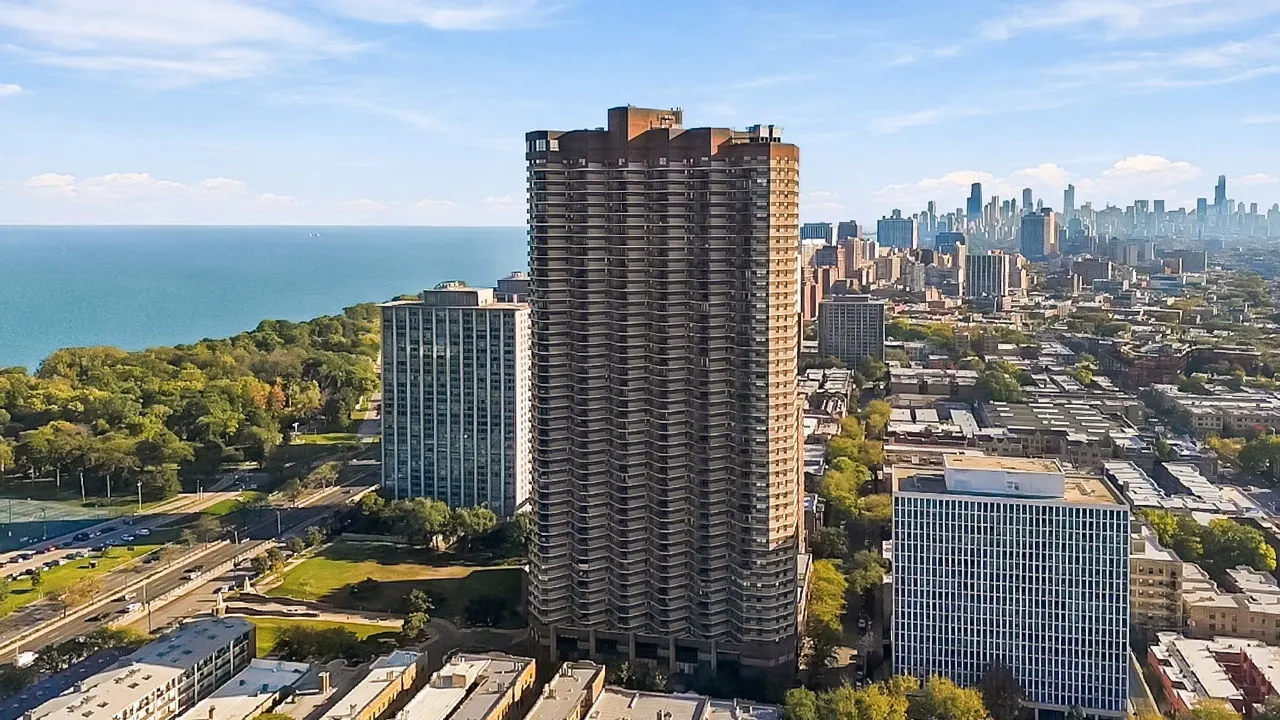 3660 N Lake Shore Drive IL #708