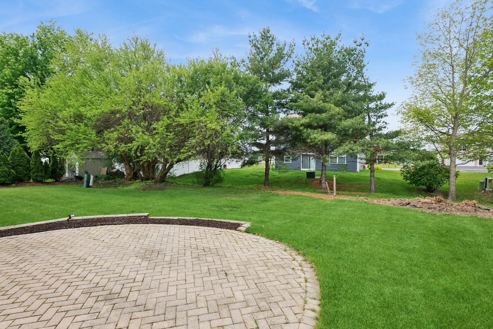 115 Pineridge Drive S IL