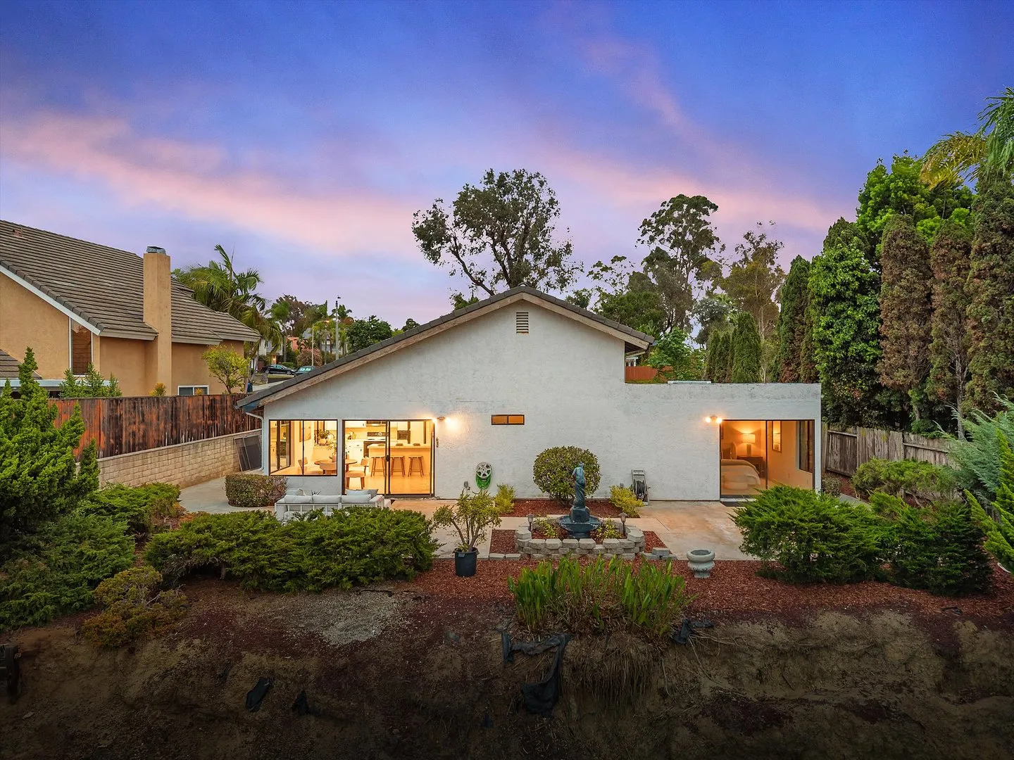 470 Jolina Way CA