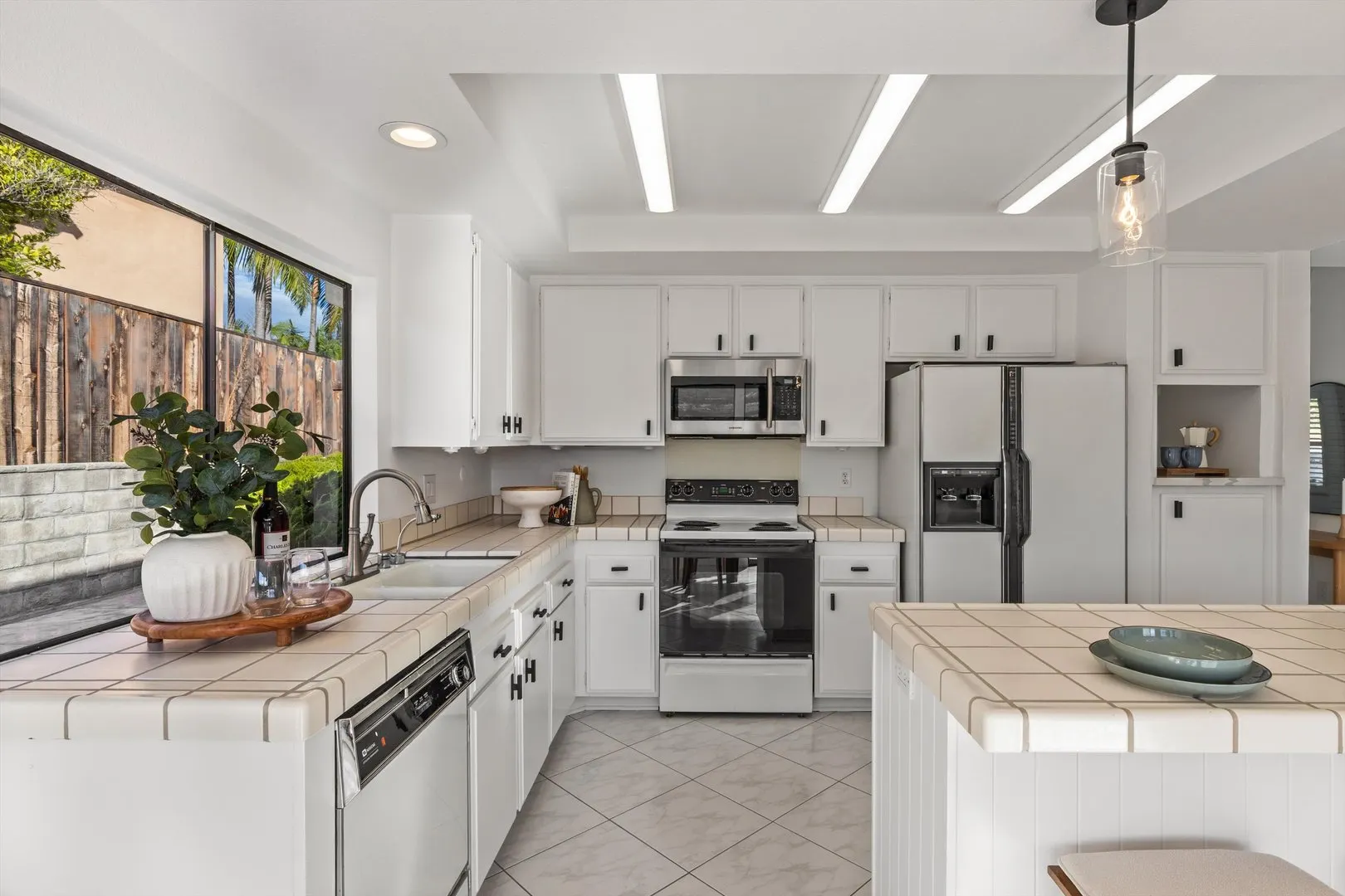 470 Jolina Way CA