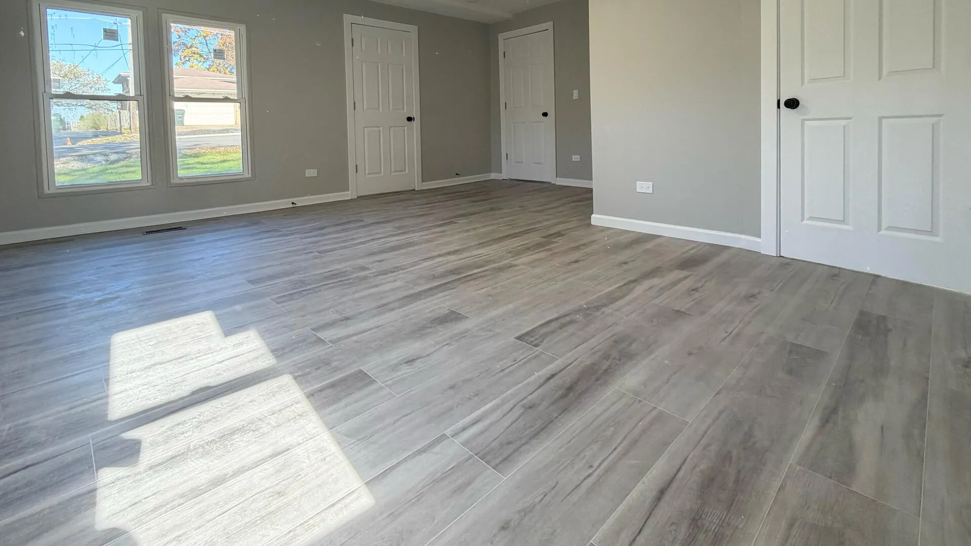325 E E Lake Shore Drive IL