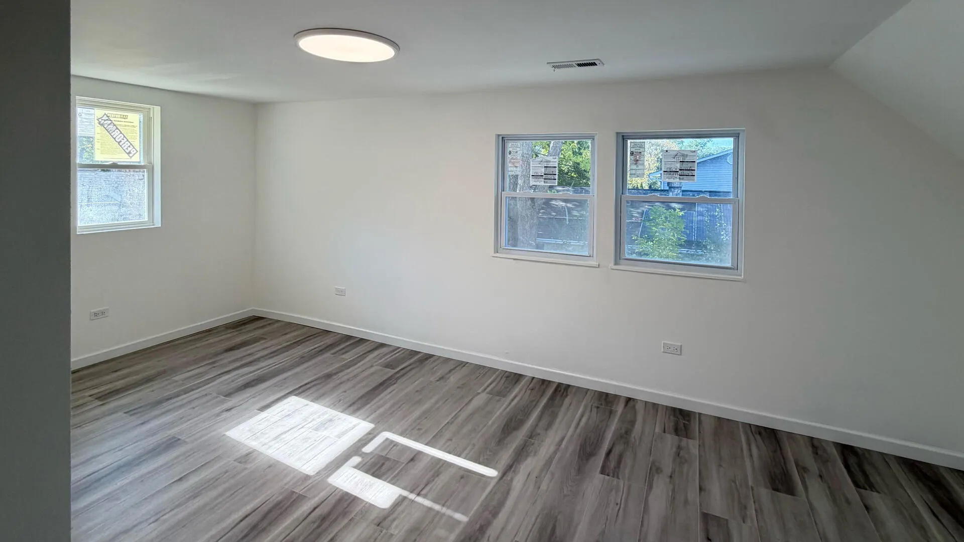325 E E Lake Shore Drive IL