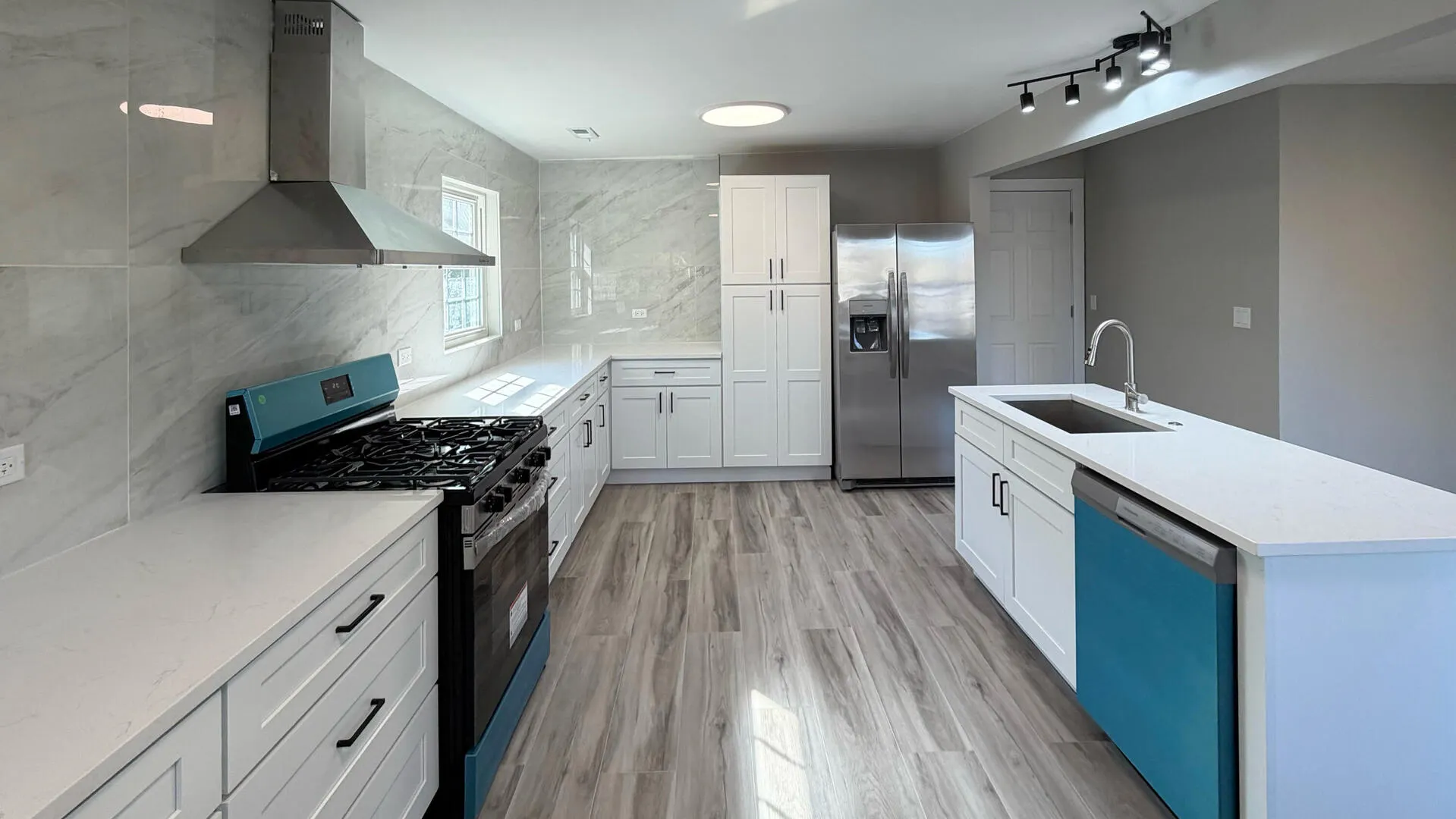 325 E E Lake Shore Drive IL