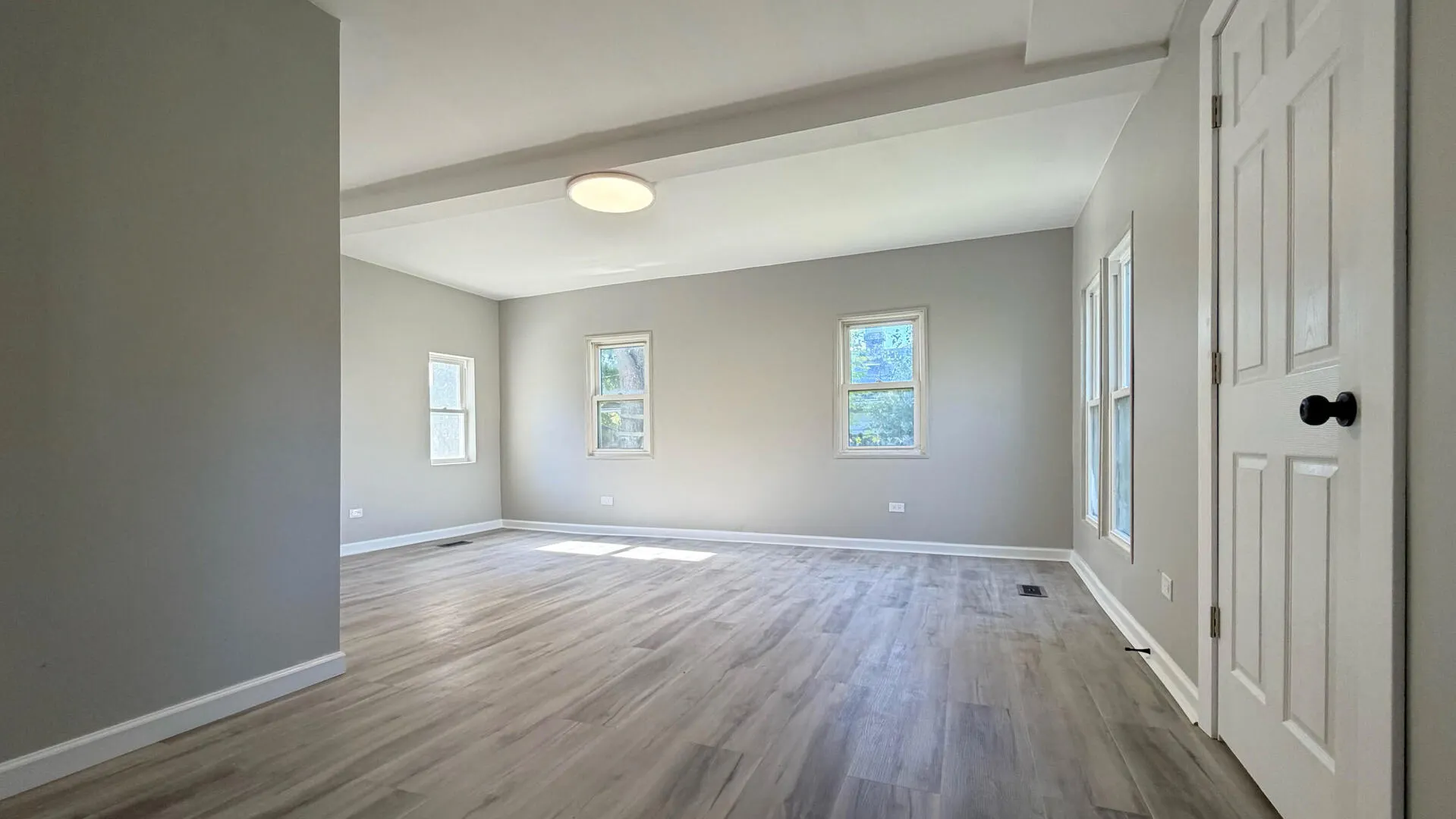 325 E E Lake Shore Drive IL