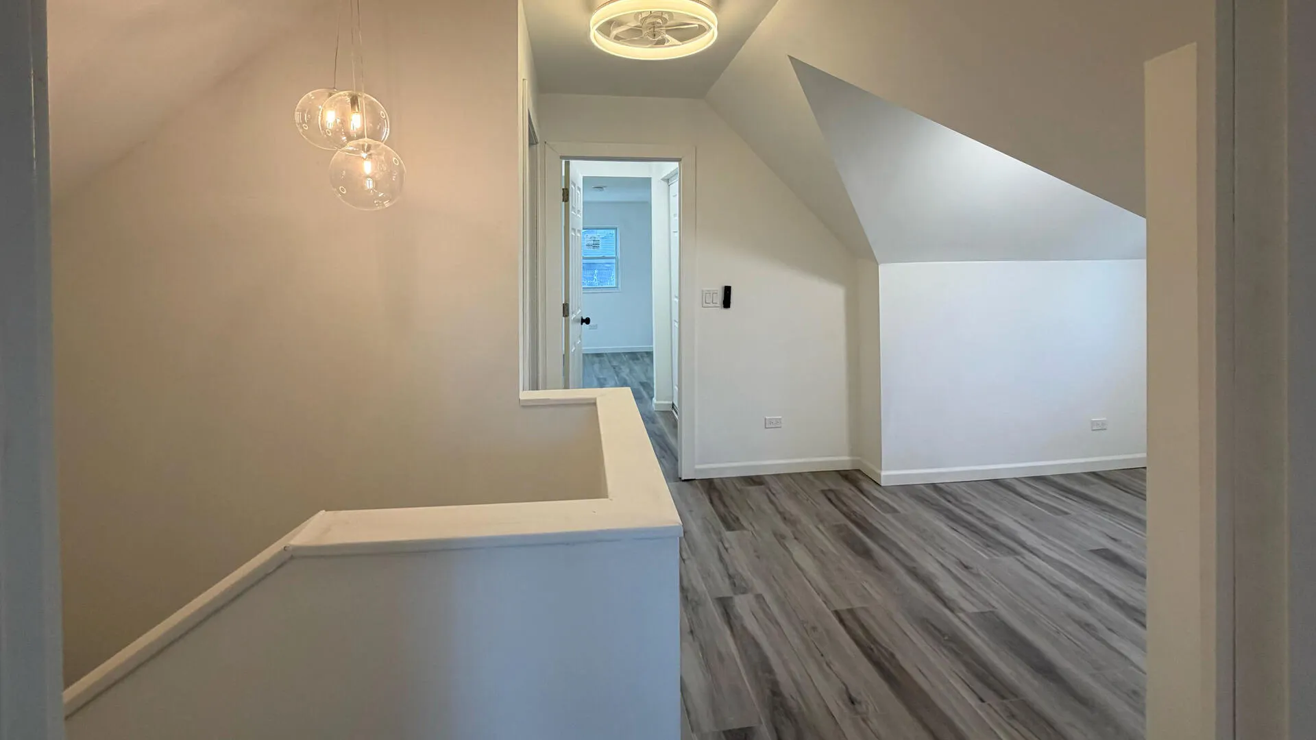 325 E E Lake Shore Drive IL
