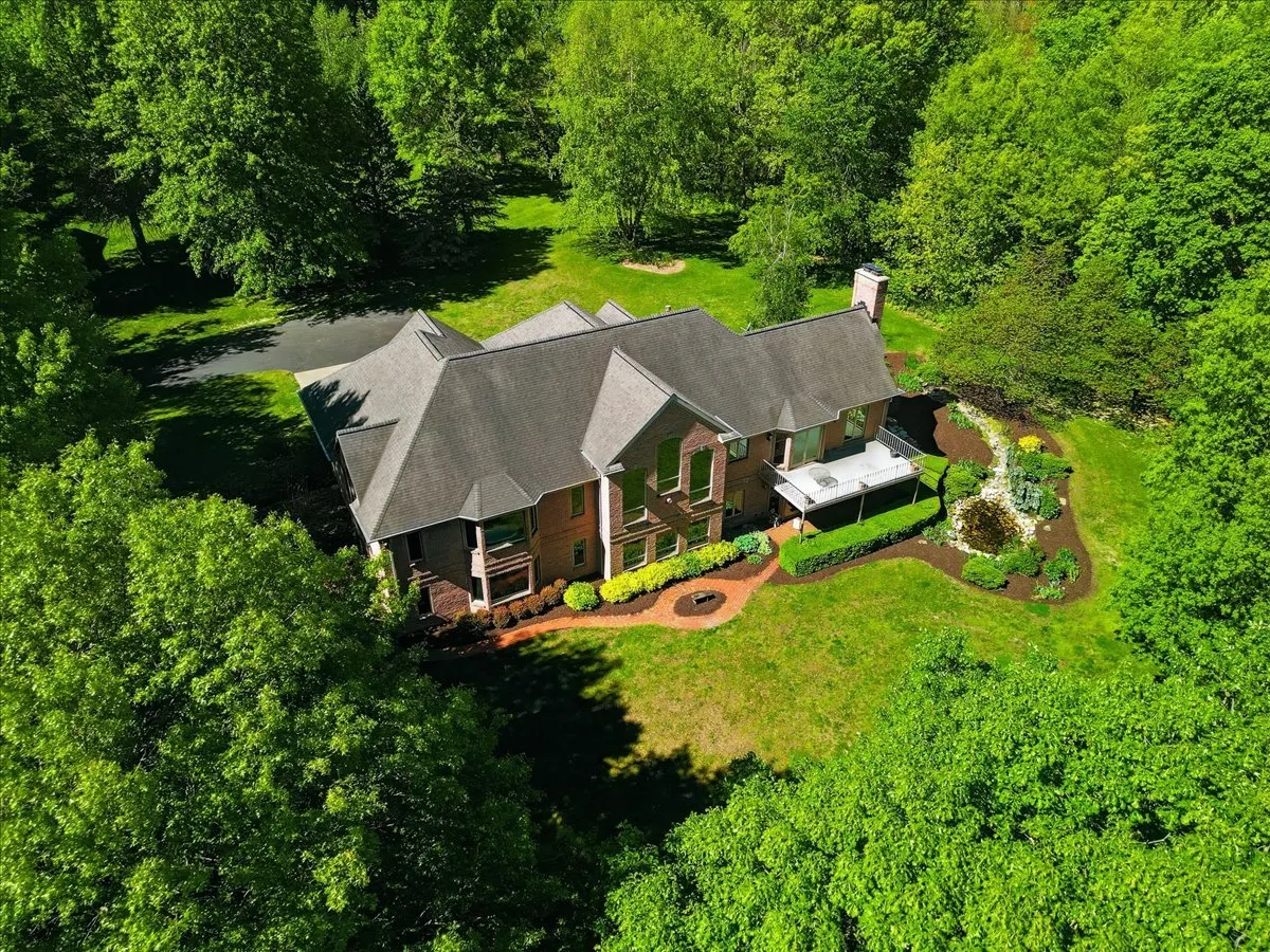 17619 Grandview Drive IL