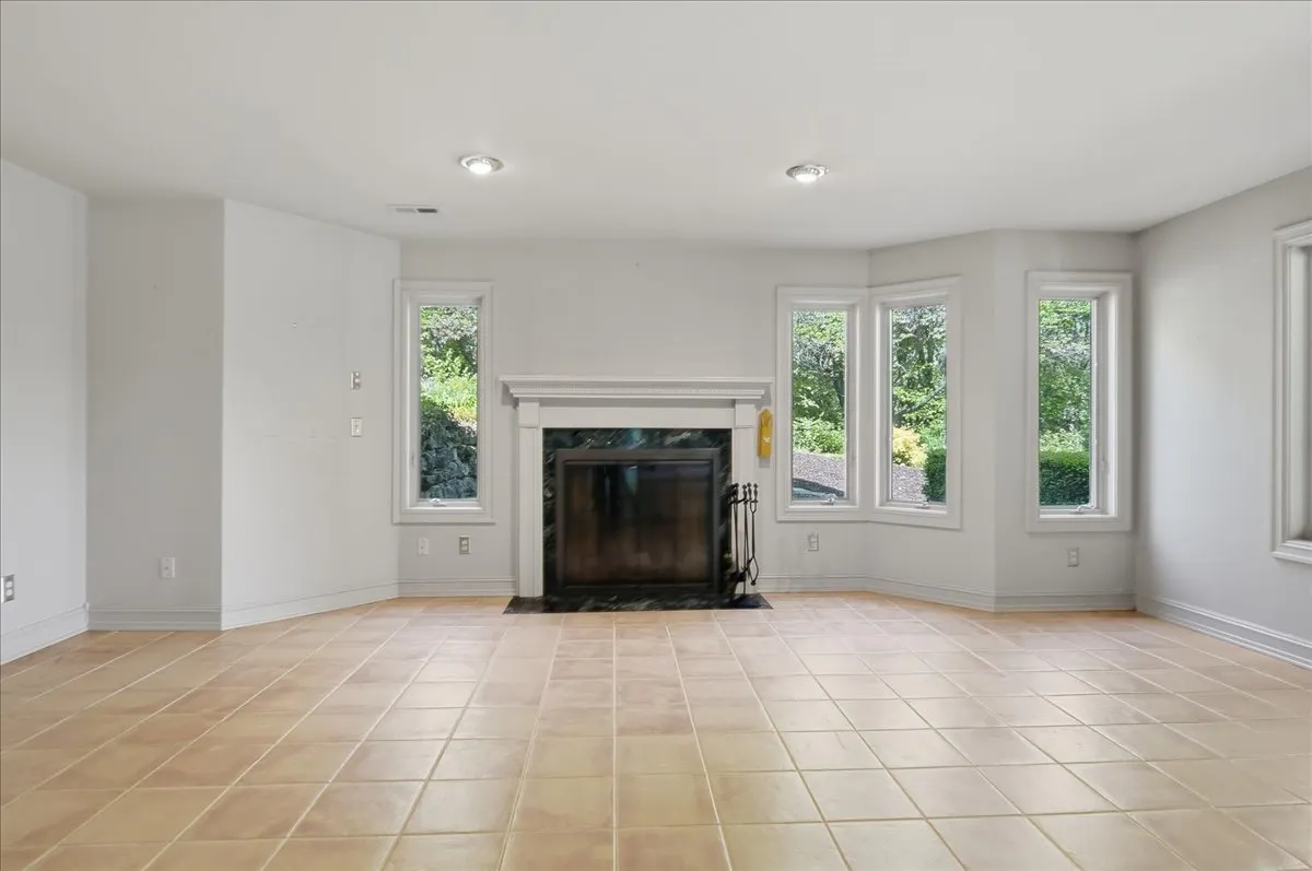 17619 Grandview Drive IL