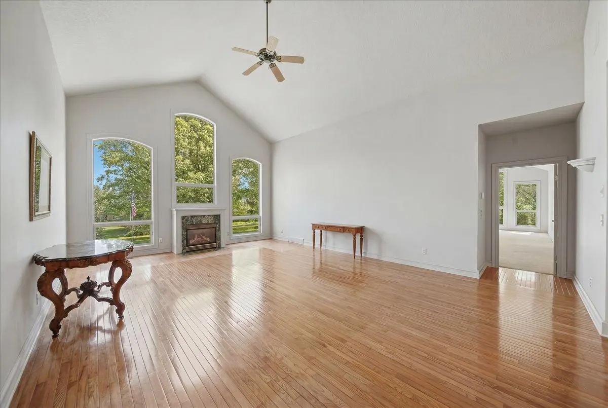 17619 Grandview Drive IL