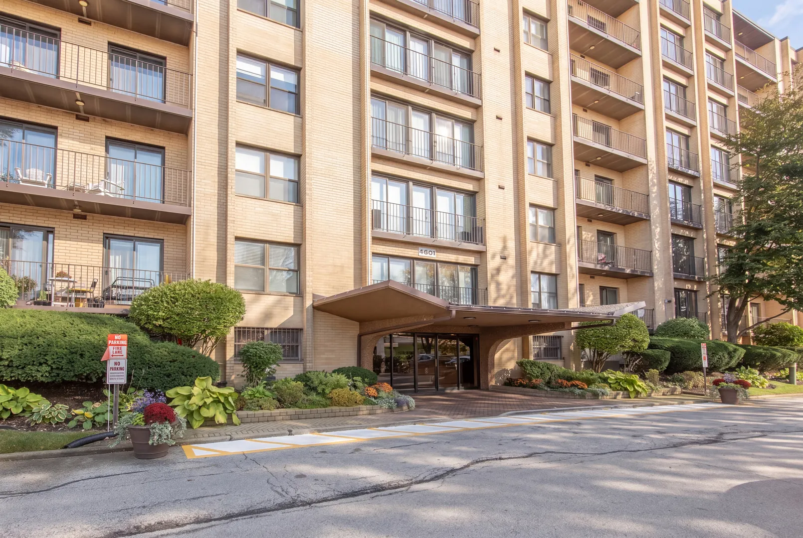 4601 W Touhy Avenue IL #506