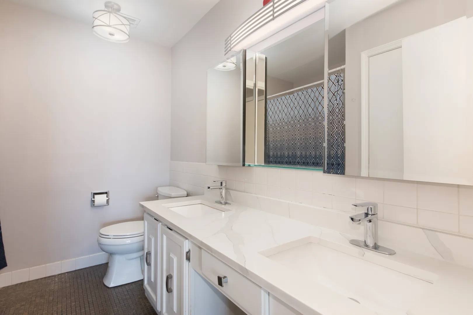 4601 W Touhy Avenue IL #506
