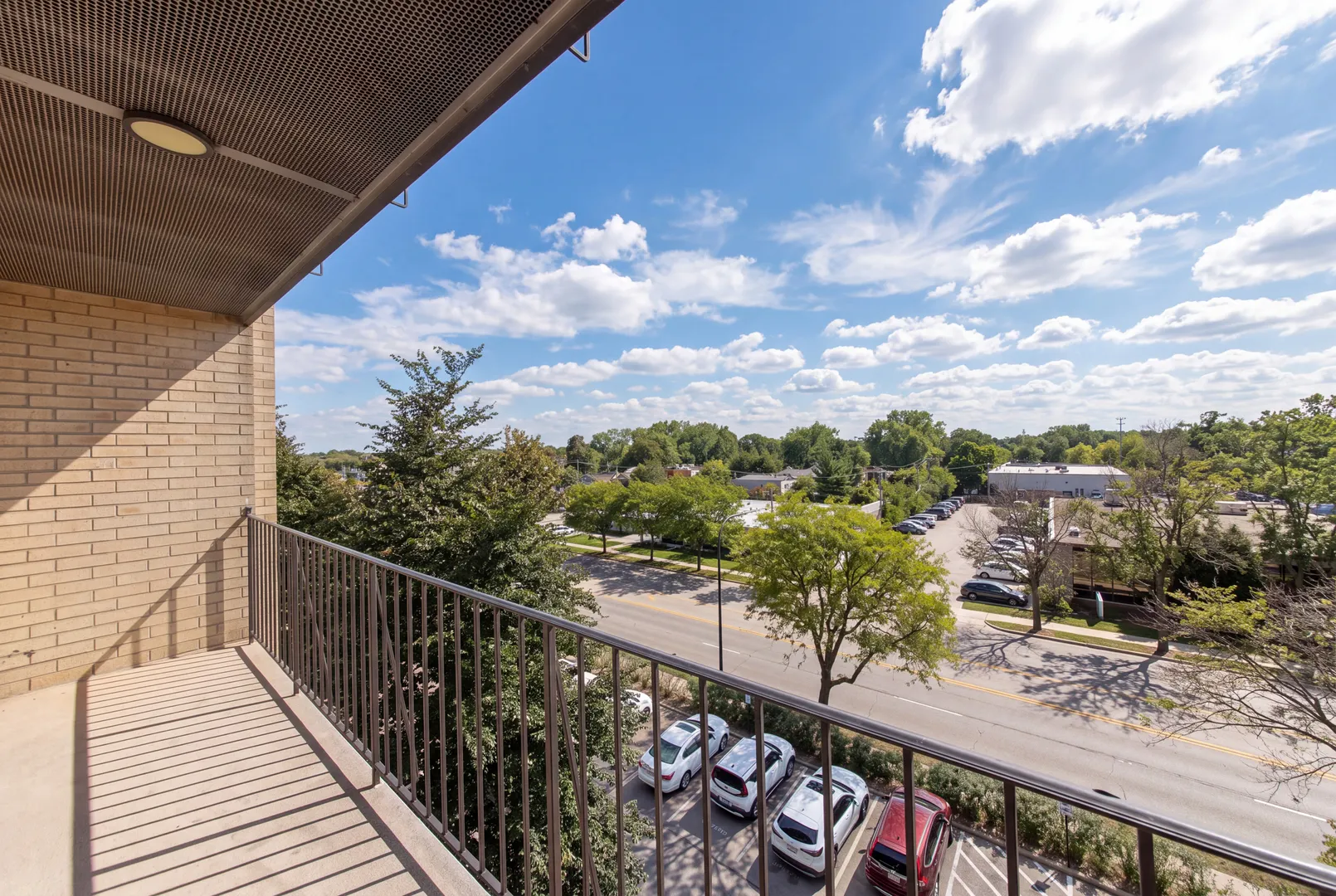 4601 W Touhy Avenue IL #506