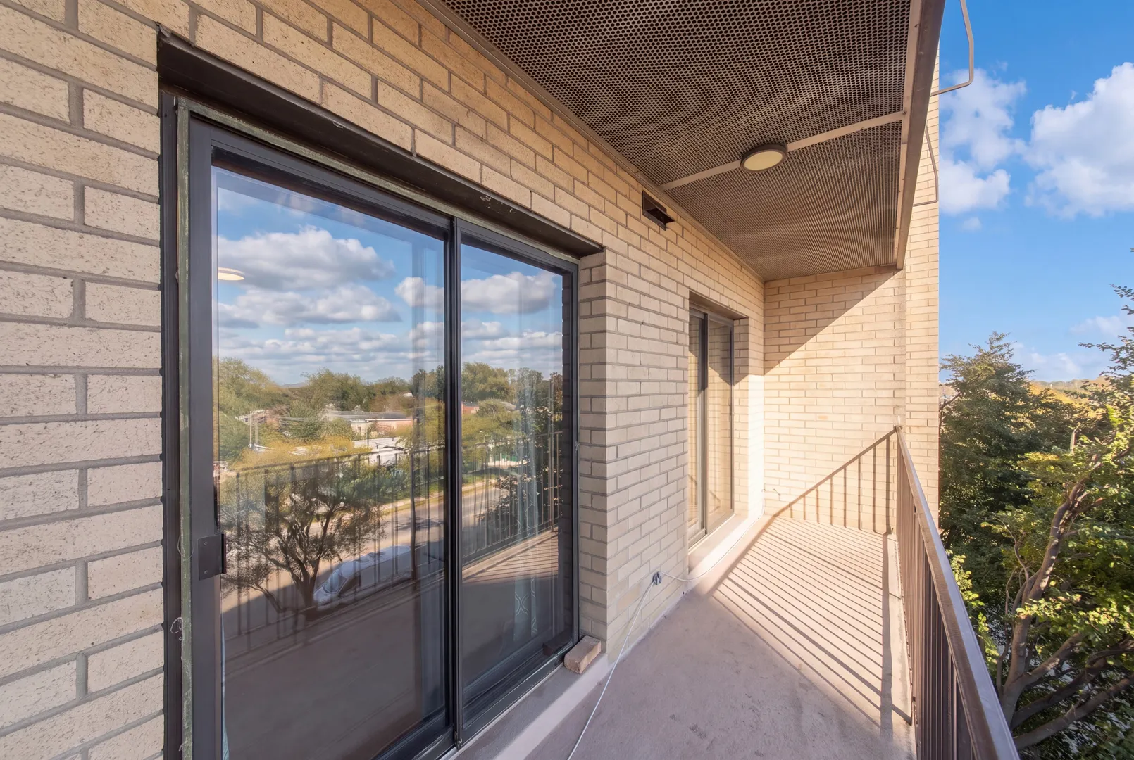 4601 W Touhy Avenue IL #506