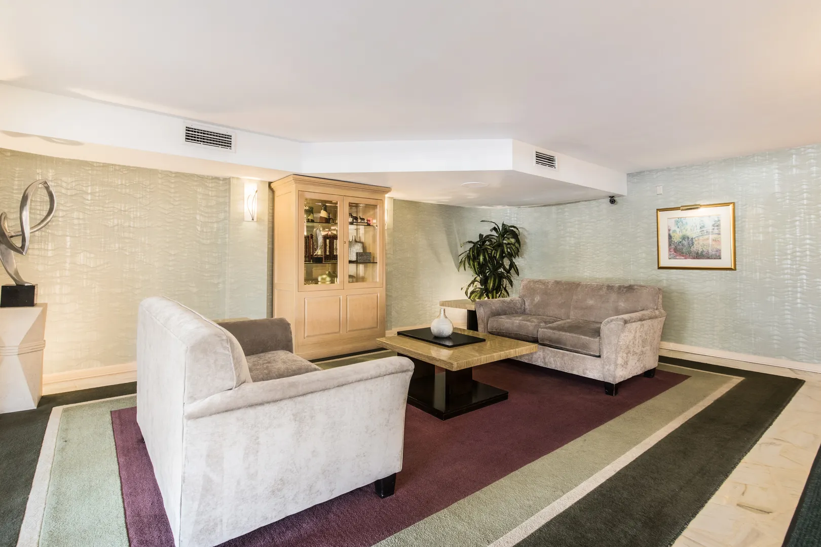 4601 W Touhy Avenue IL #506