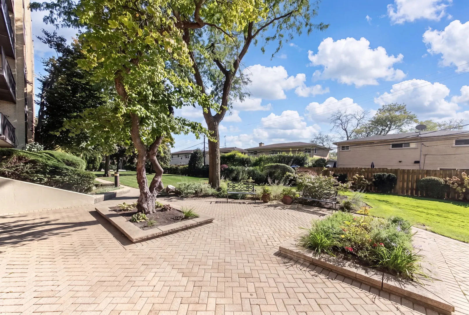 4601 W Touhy Avenue IL #506