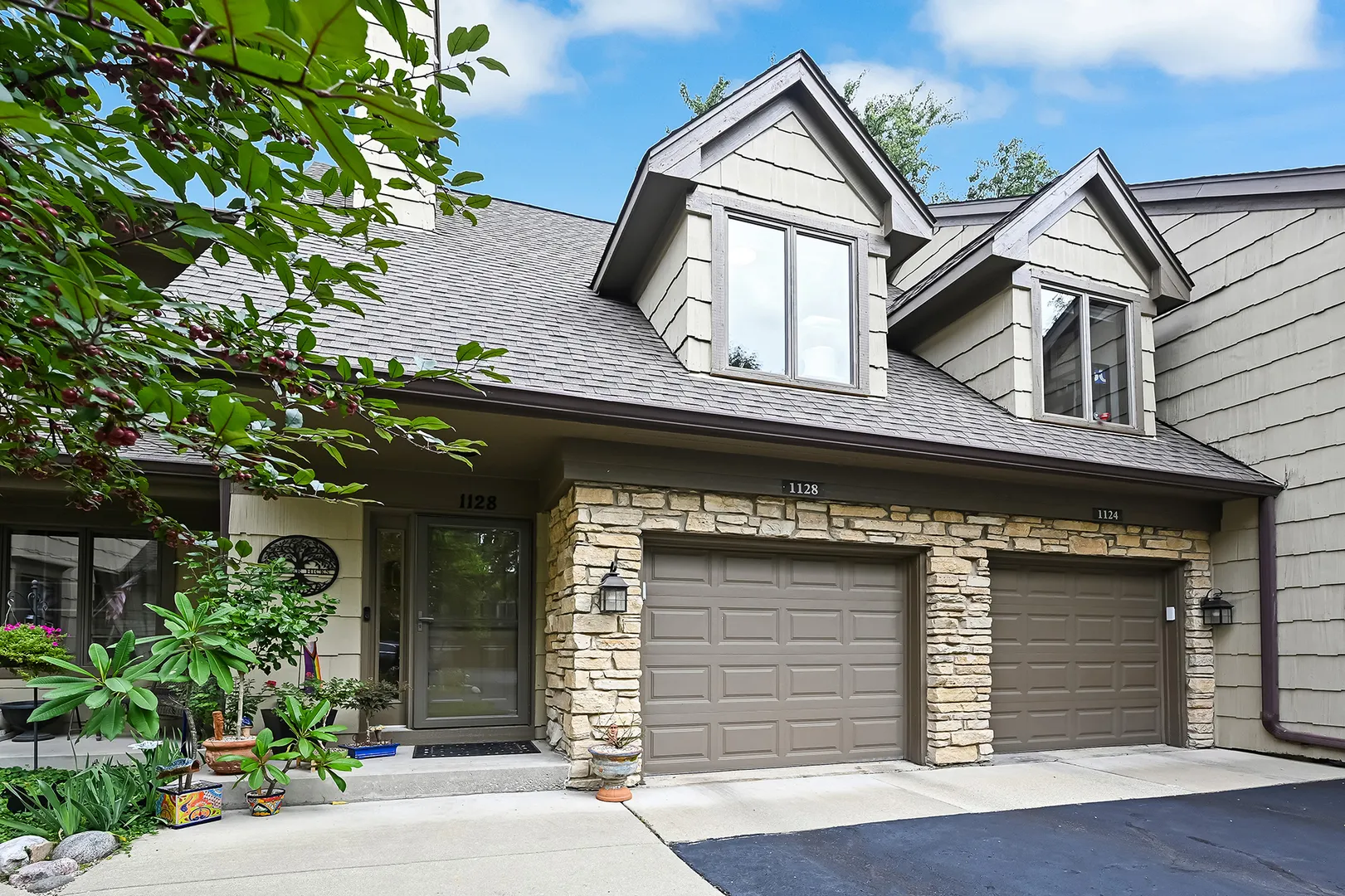 1128 Foxtail Court IL #1128