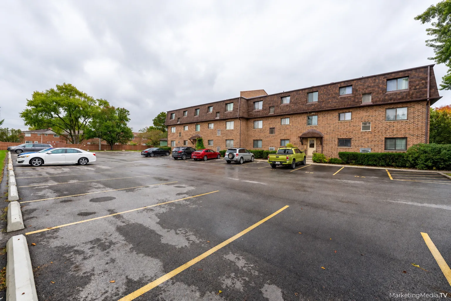 400 E KENSINGTON Road IL #B