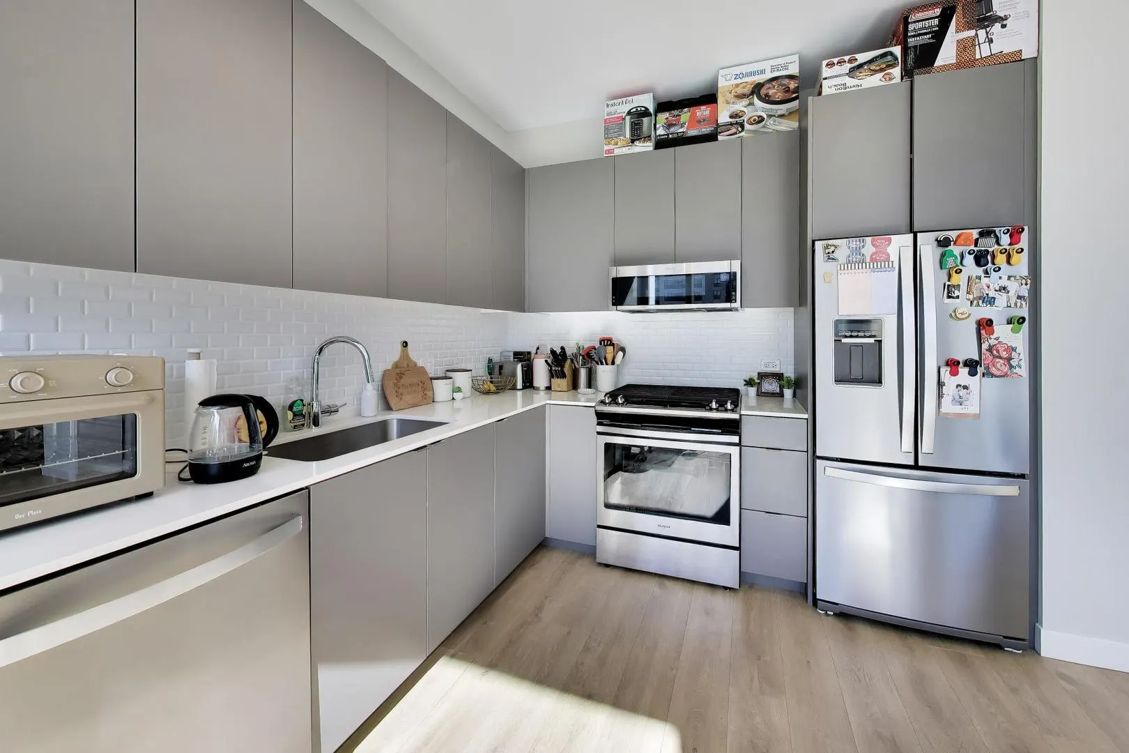 23 W Chicago Avenue IL #3401