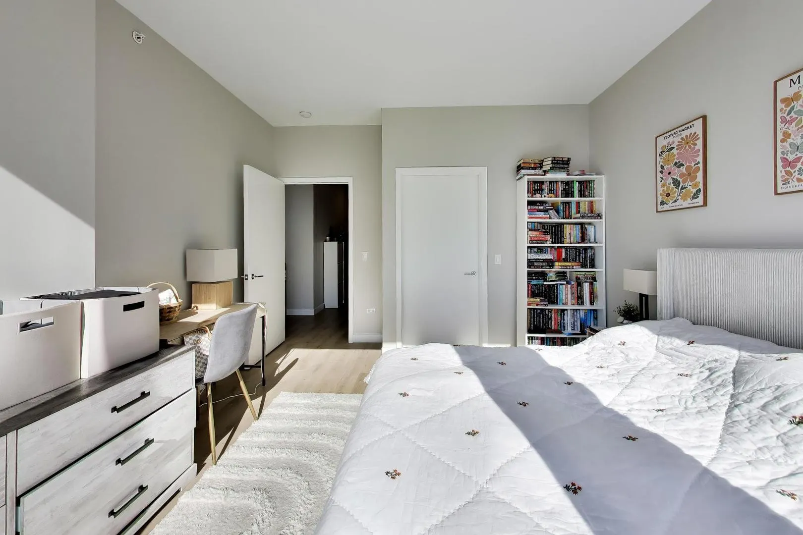 23 W Chicago Avenue IL #3401