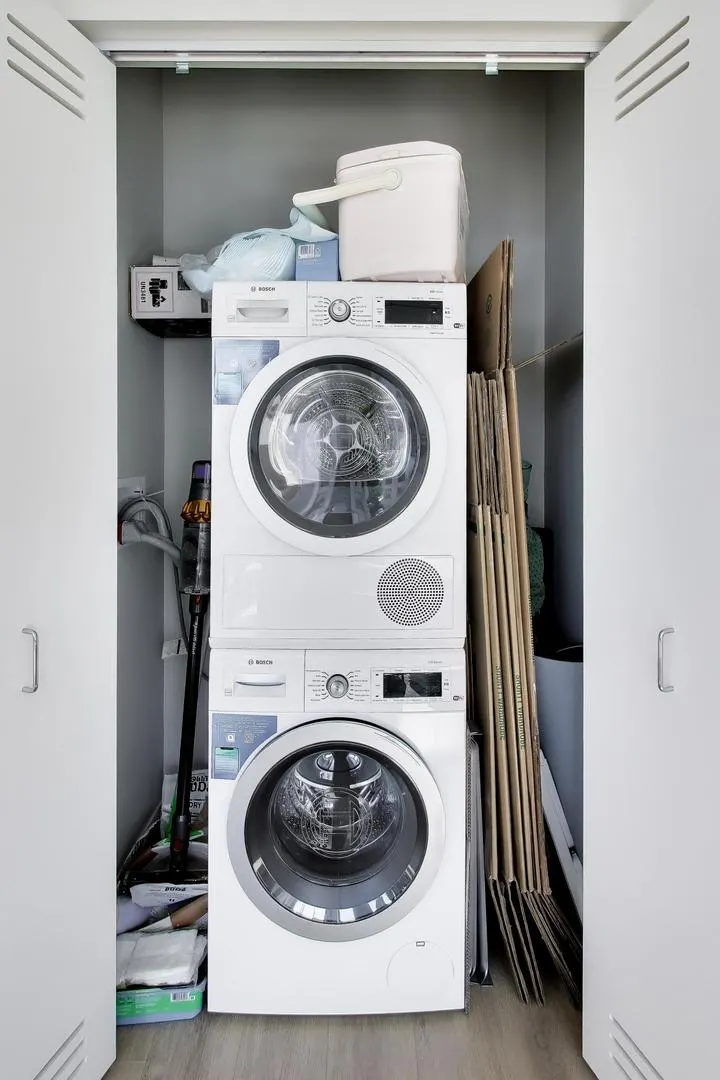 23 W Chicago Avenue IL #3401