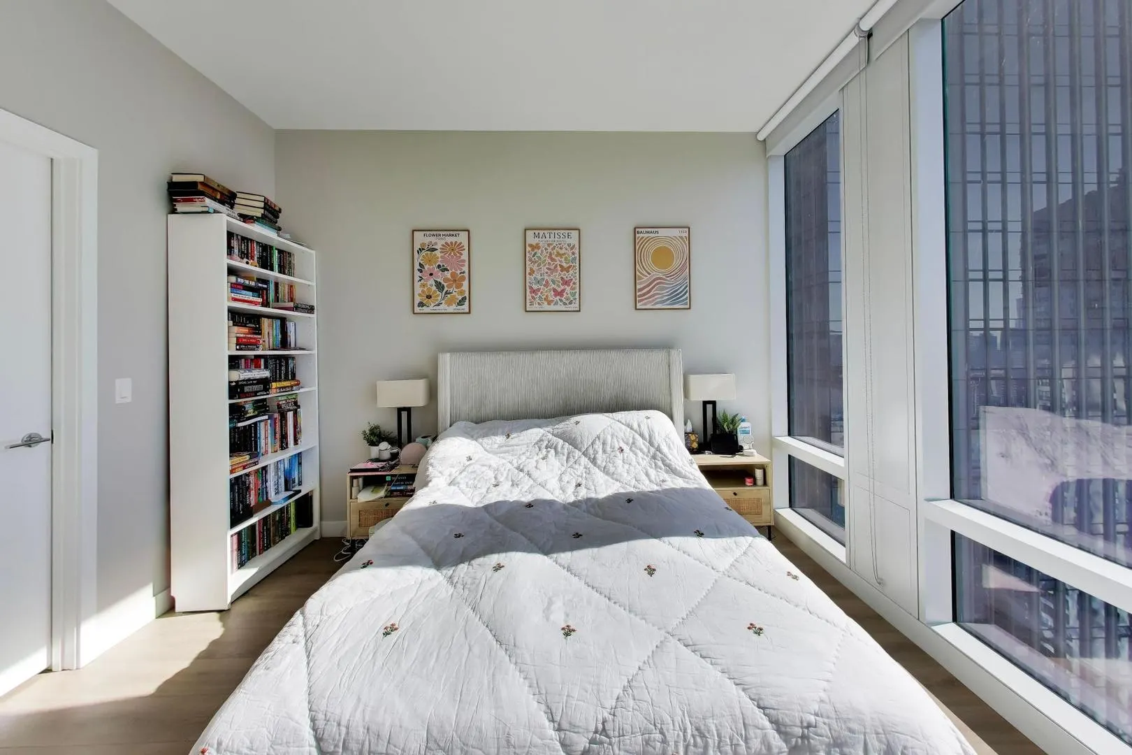 23 W Chicago Avenue IL #3401