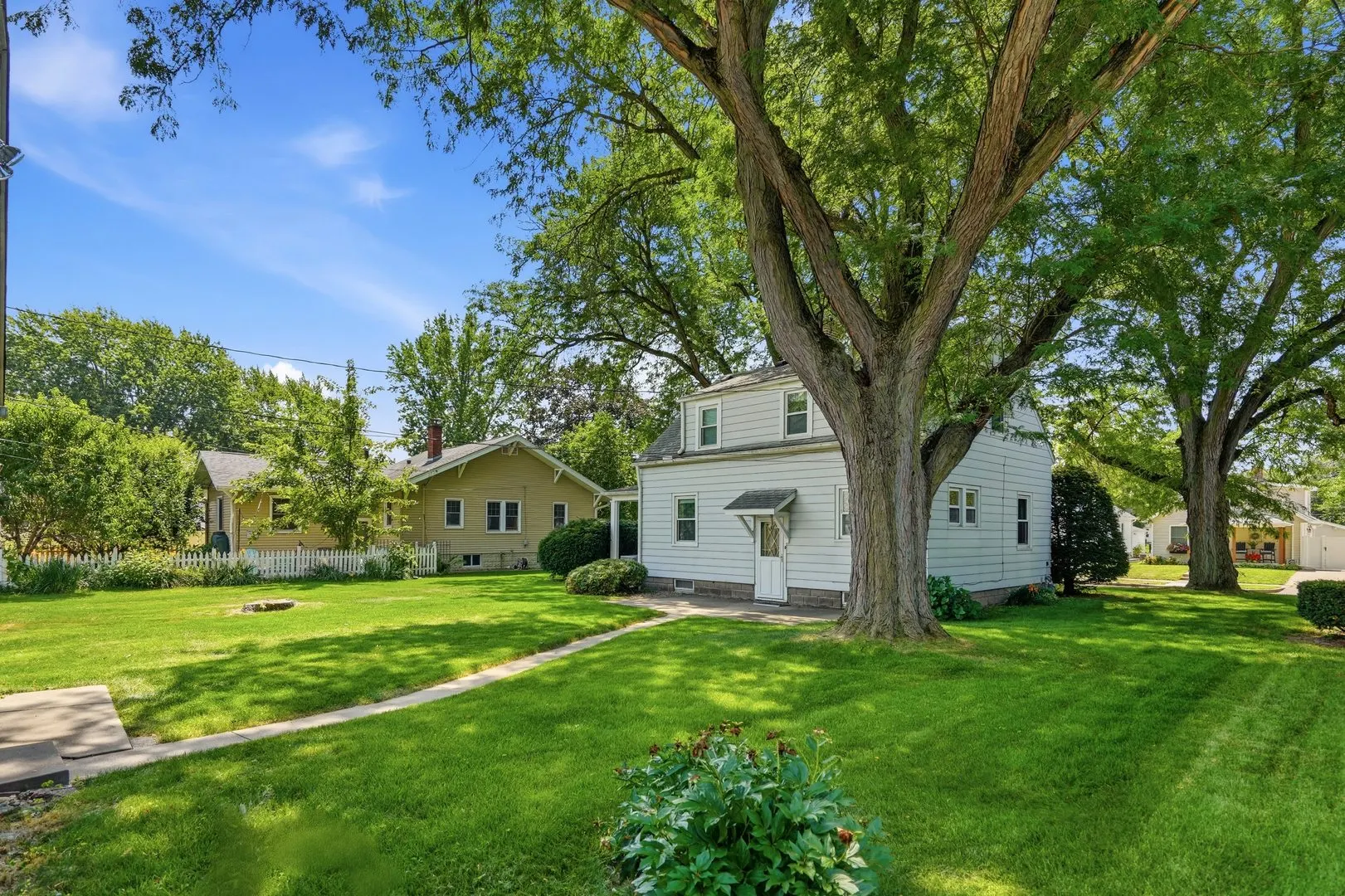 511 27th Avenue IL