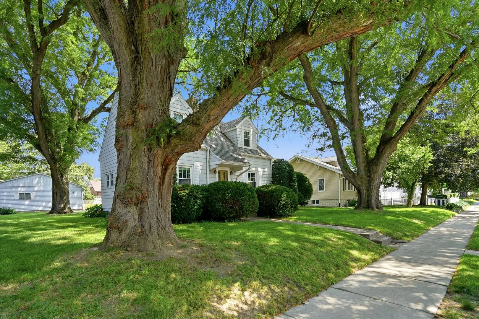 511 27th Avenue IL