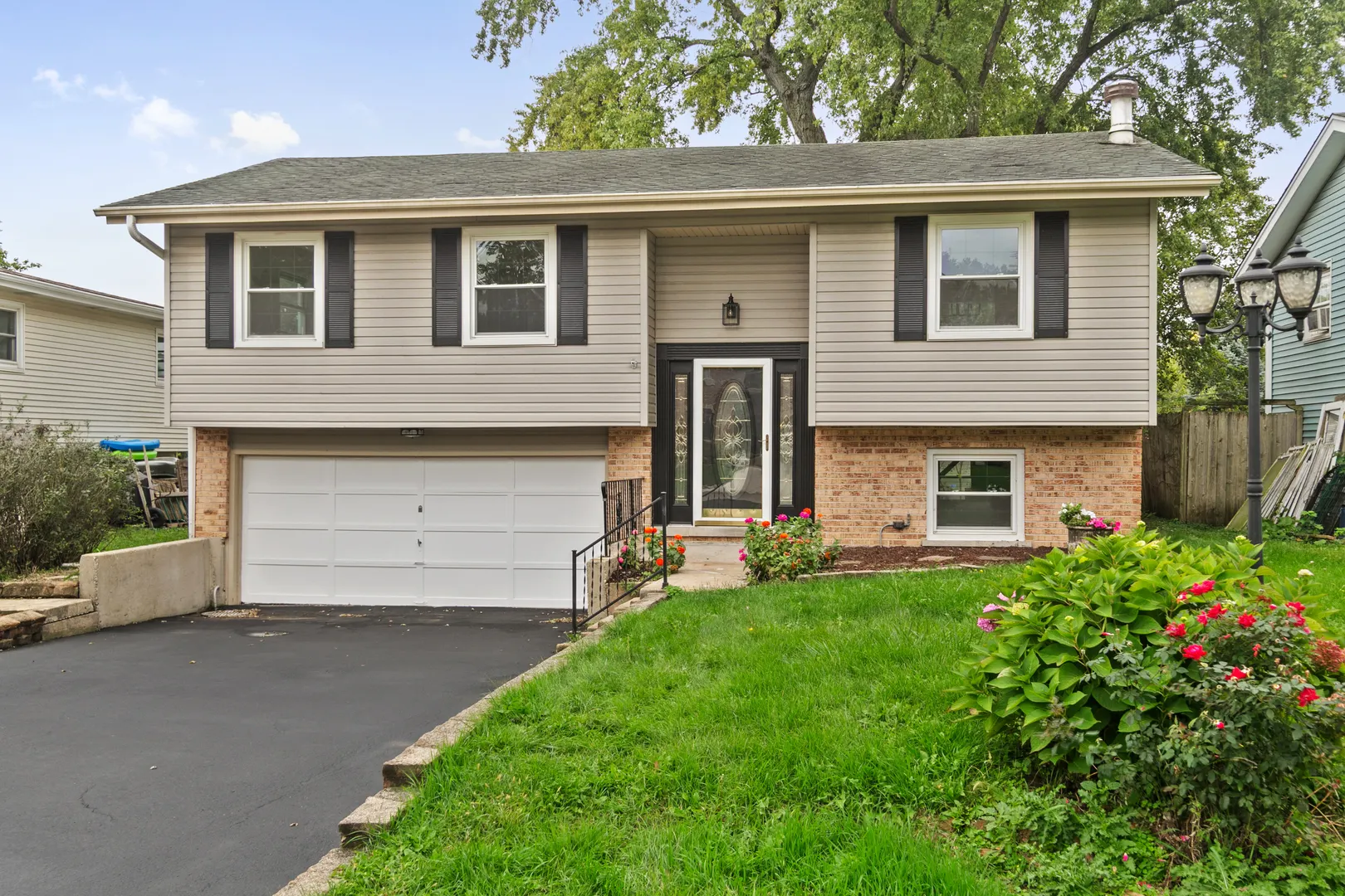 22W381 2nd Street IL