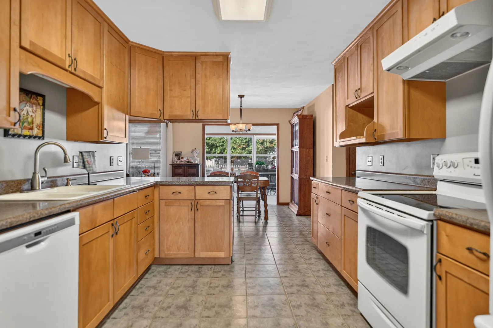 1535 WESTMONT Drive IL