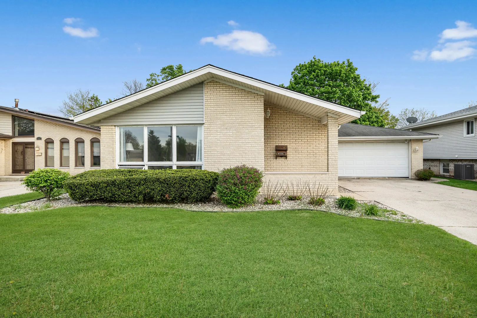 5911 W 125th Place IL