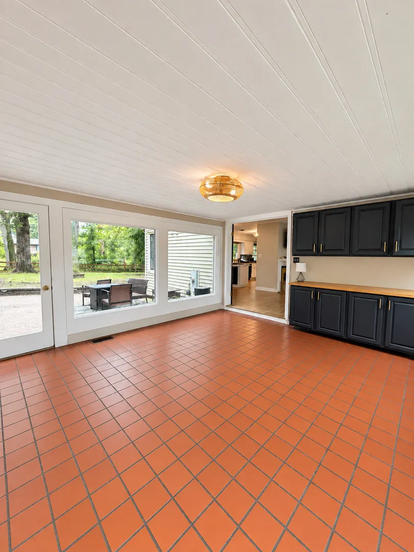 7302 Hillside Road IL