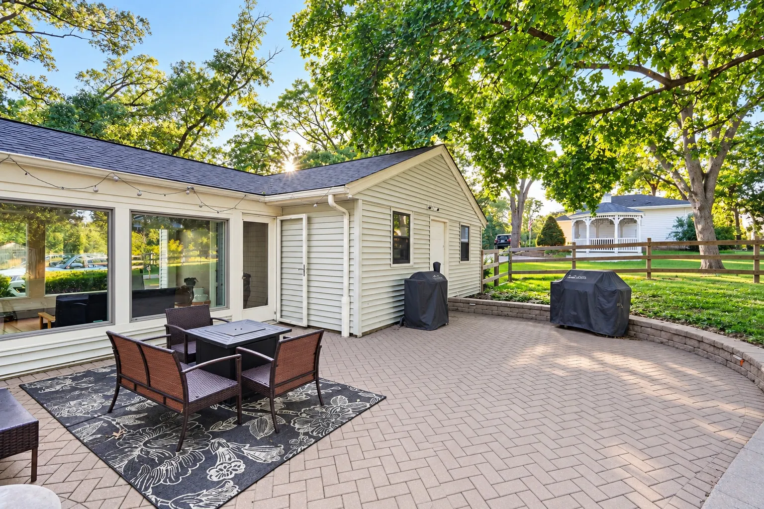 7302 Hillside Road IL