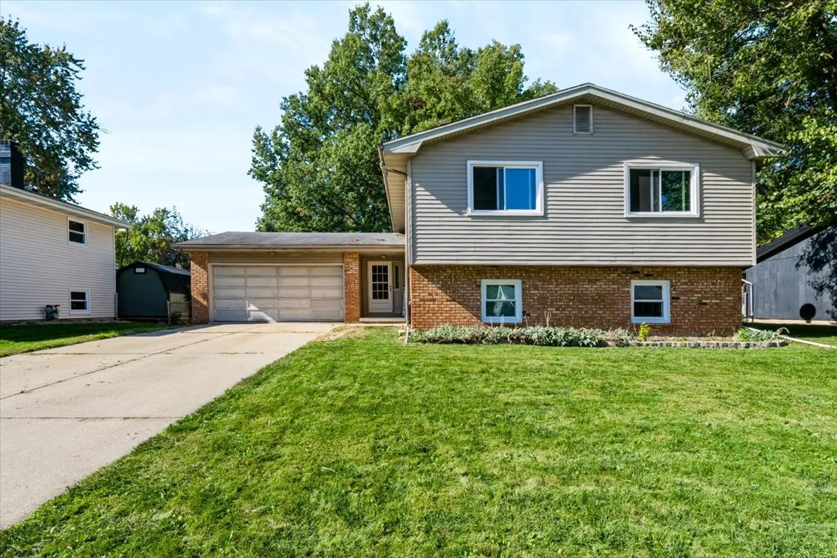 107 S Bayberry Court IL
