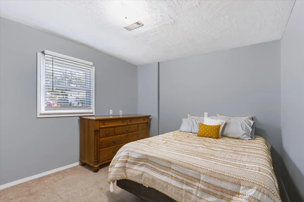 107 S Bayberry Court IL