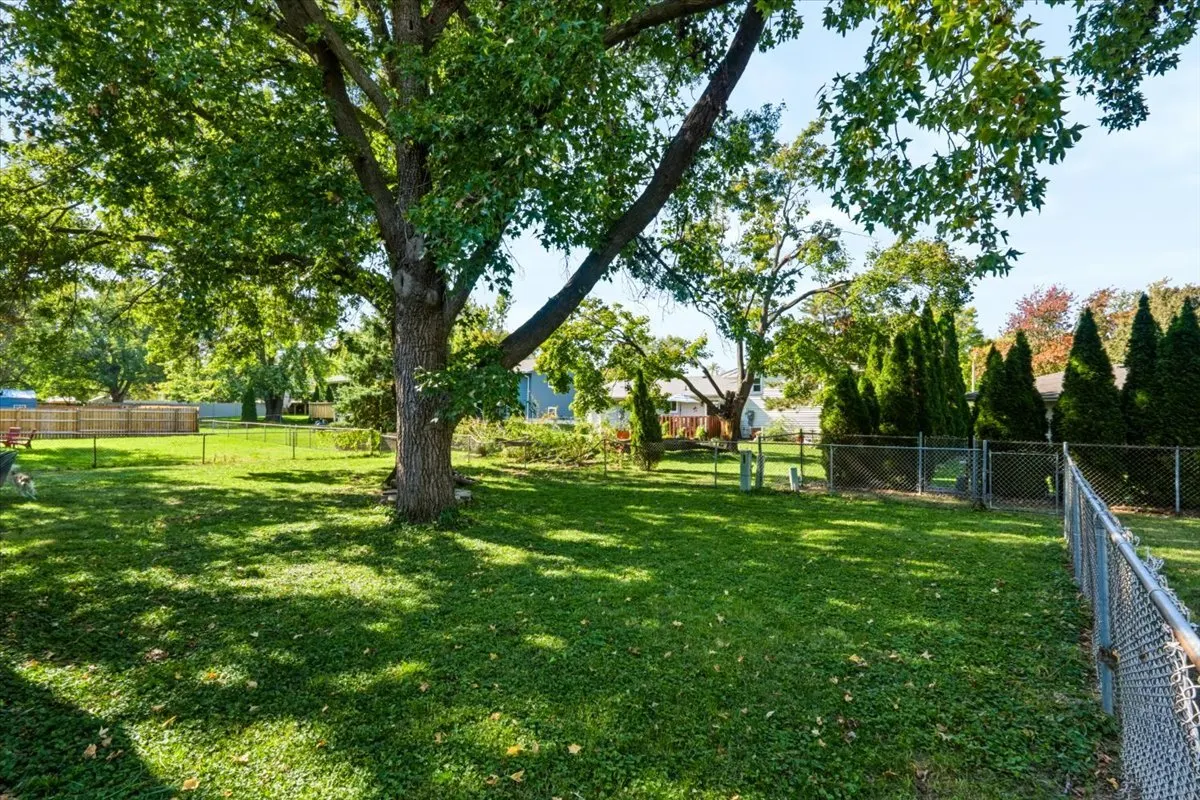 107 S Bayberry Court IL