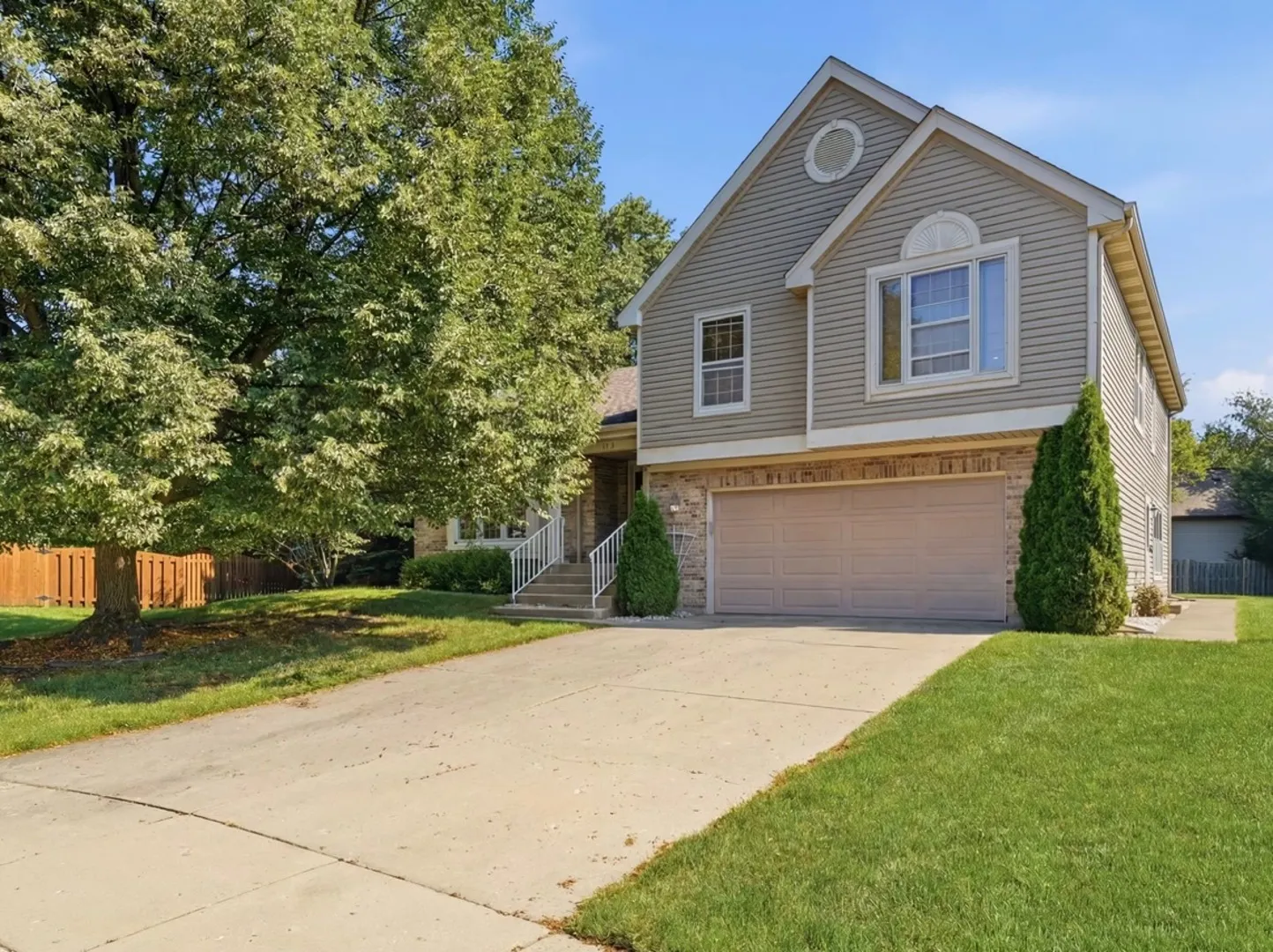 1173 N Clearwater Court IL