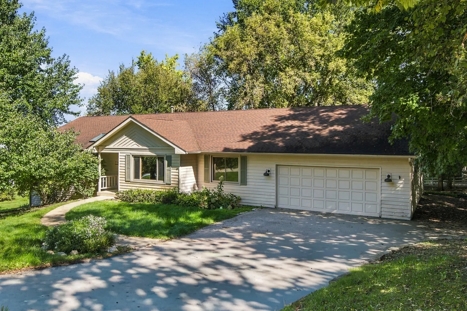 4516 Hillside Court IL