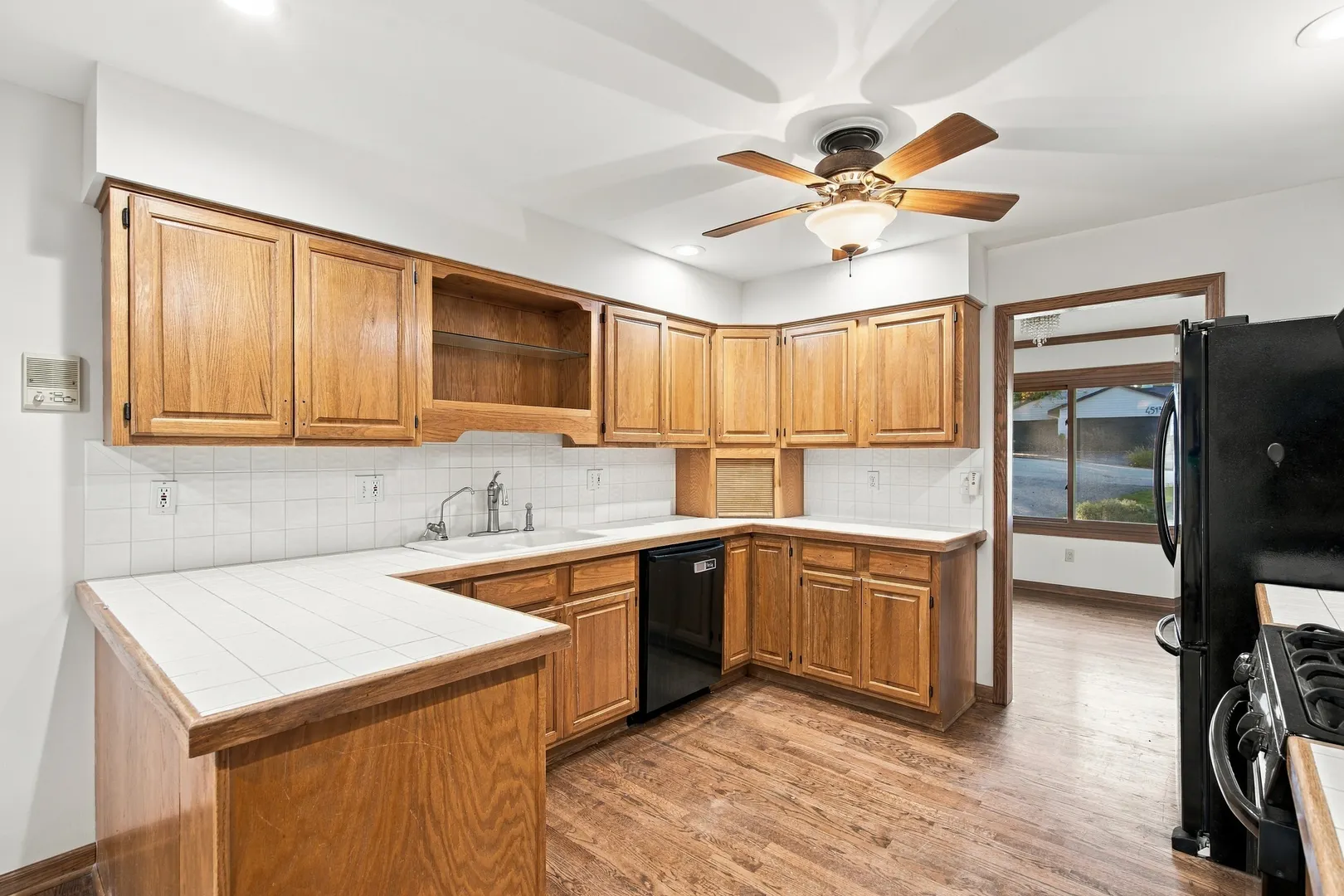4516 Hillside Court IL