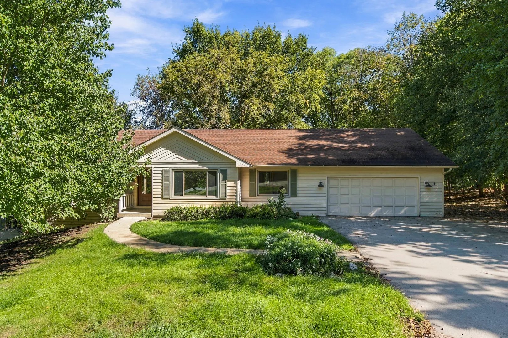 4516 Hillside Court IL