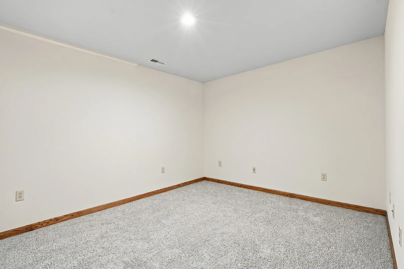 4516 Hillside Court IL