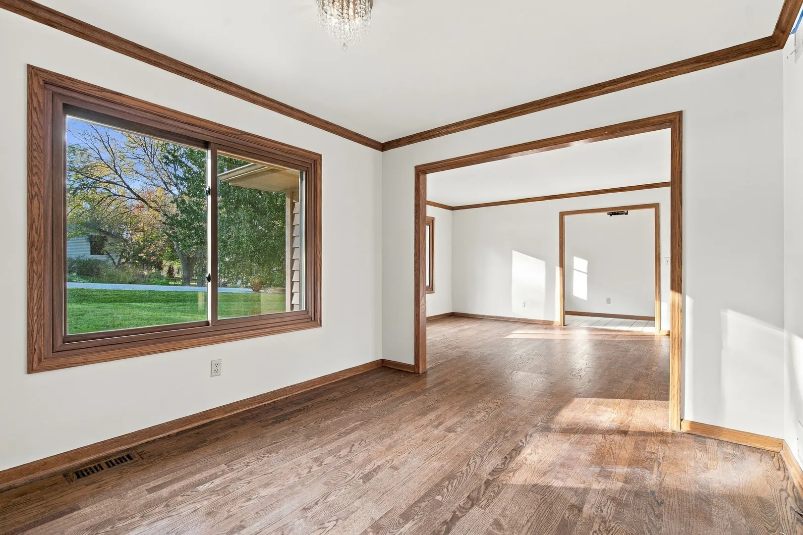 4516 Hillside Court IL