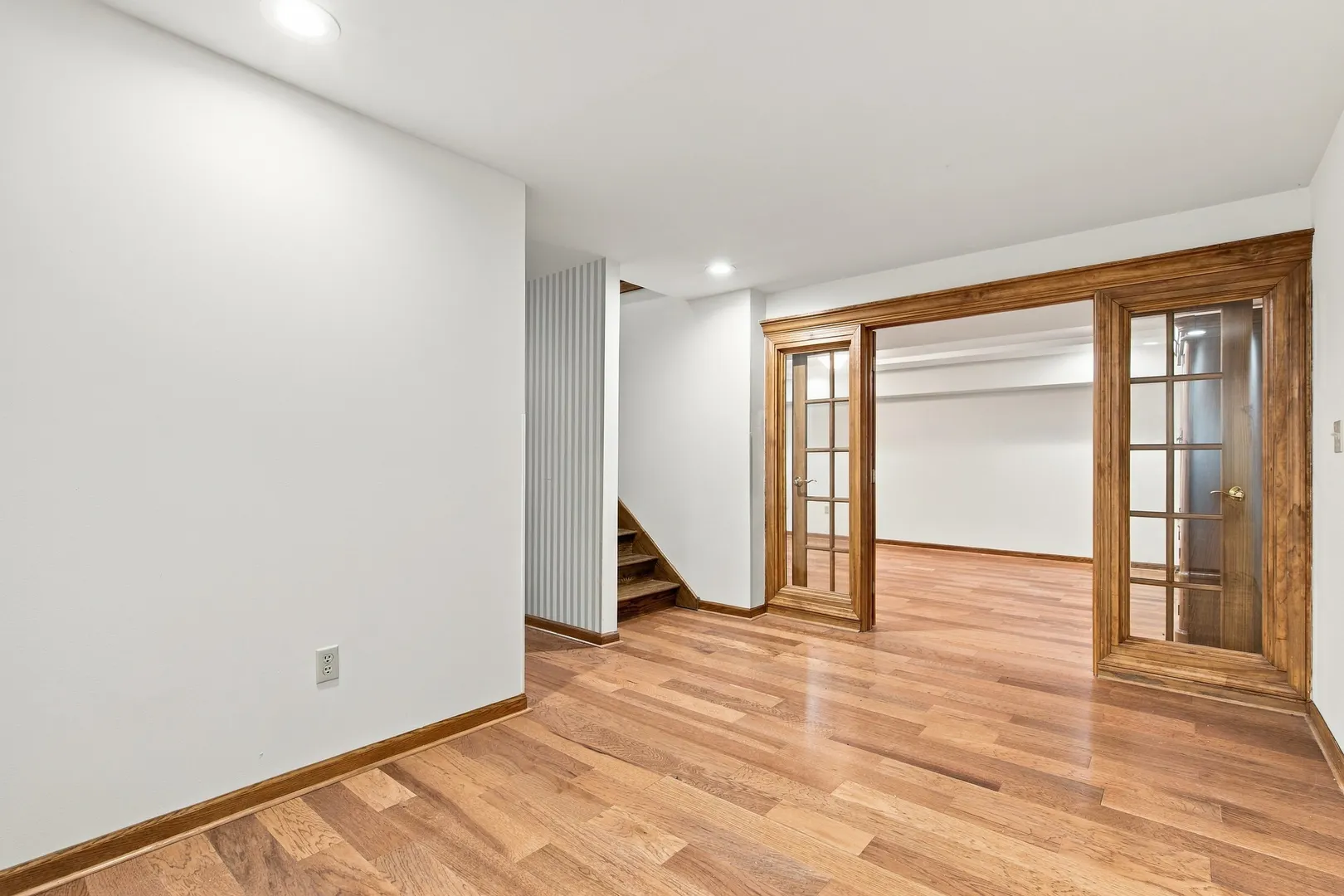 4516 Hillside Court IL