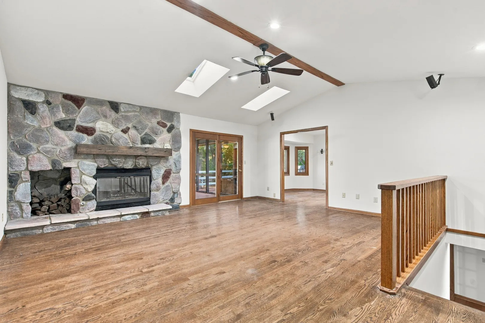 4516 Hillside Court IL