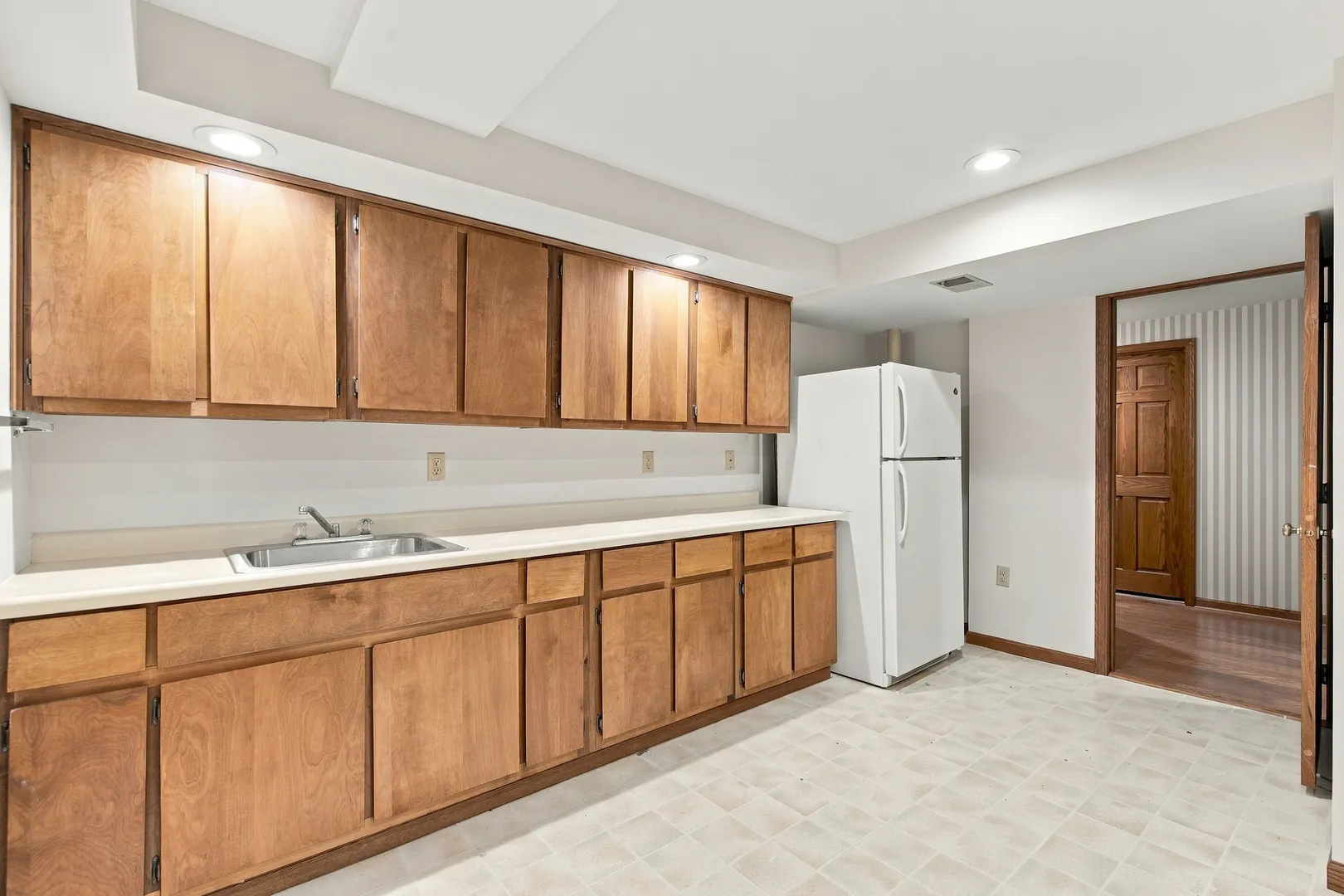 4516 Hillside Court IL