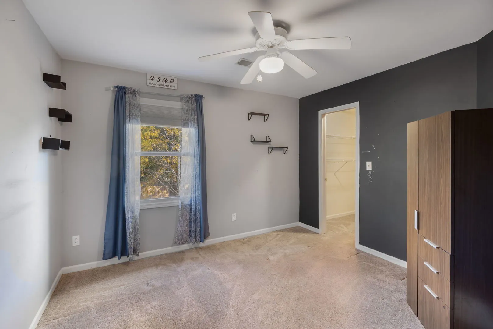 697 Fox Hollow IL