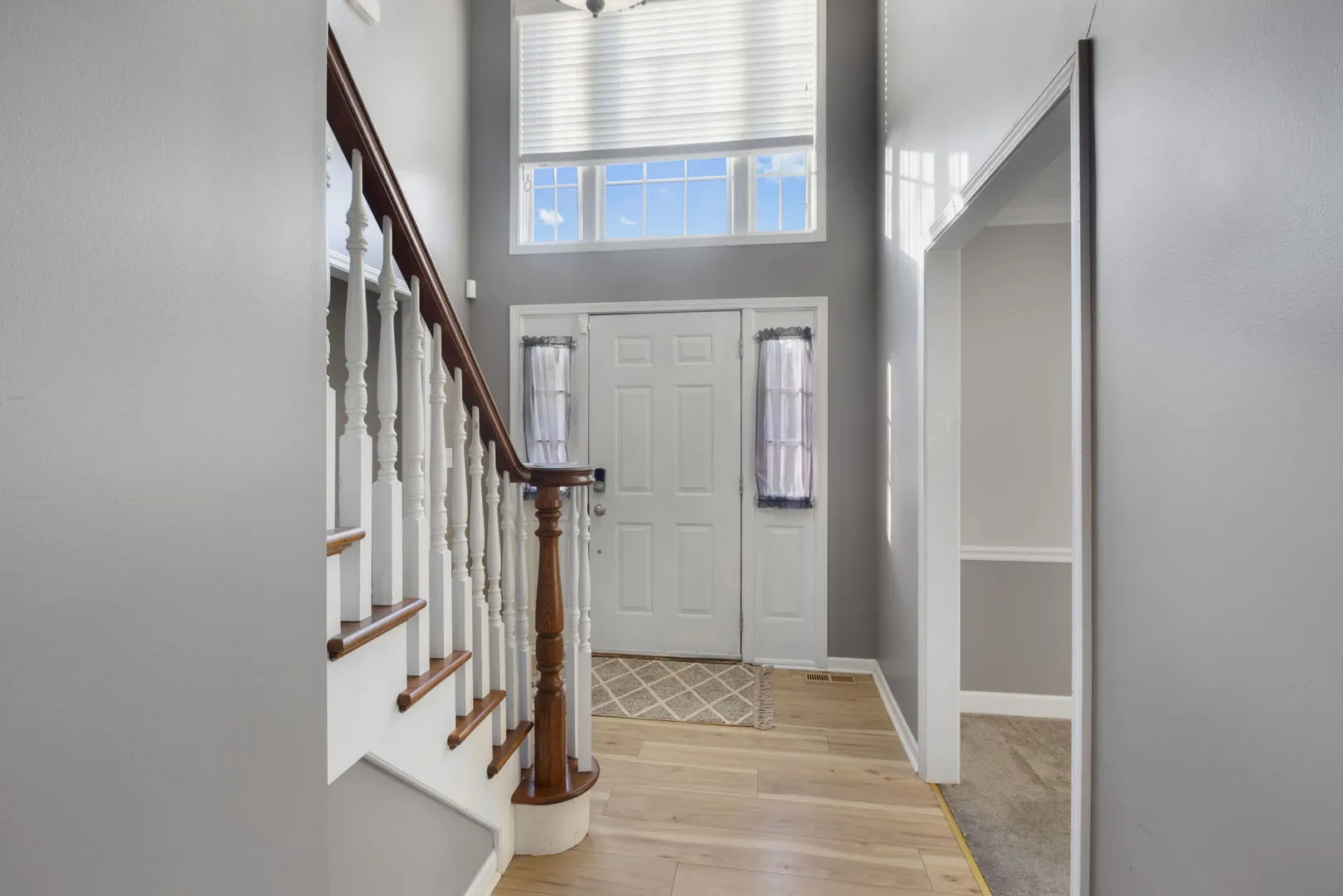697 Fox Hollow IL