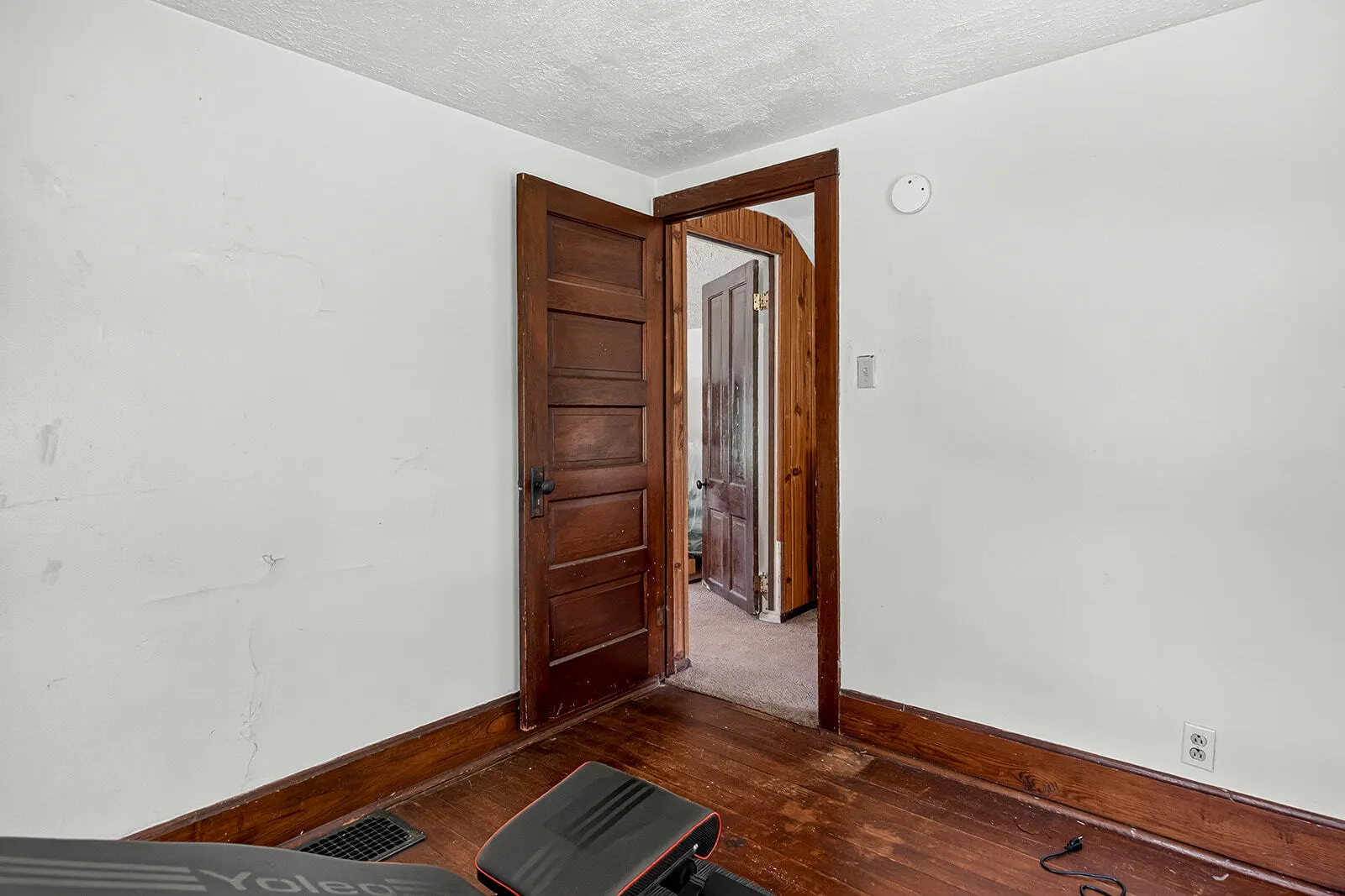 132 Walnut Street IL